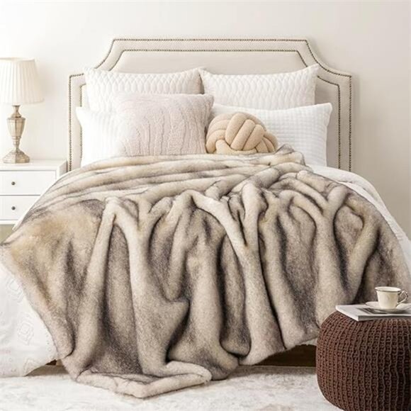 Luxury Fluffy Faux Fur Throw Blanket, Cozy Warm Fur Blanket - Picture 7 of 7